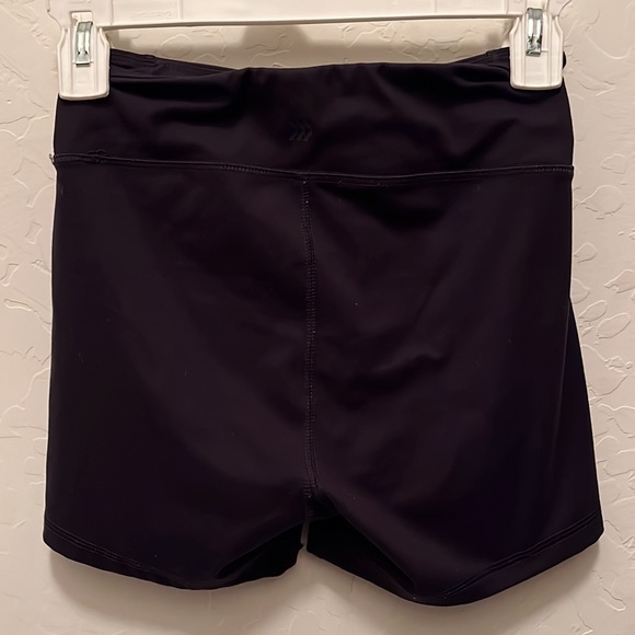 Spandex shorts - Picture 2 of 5